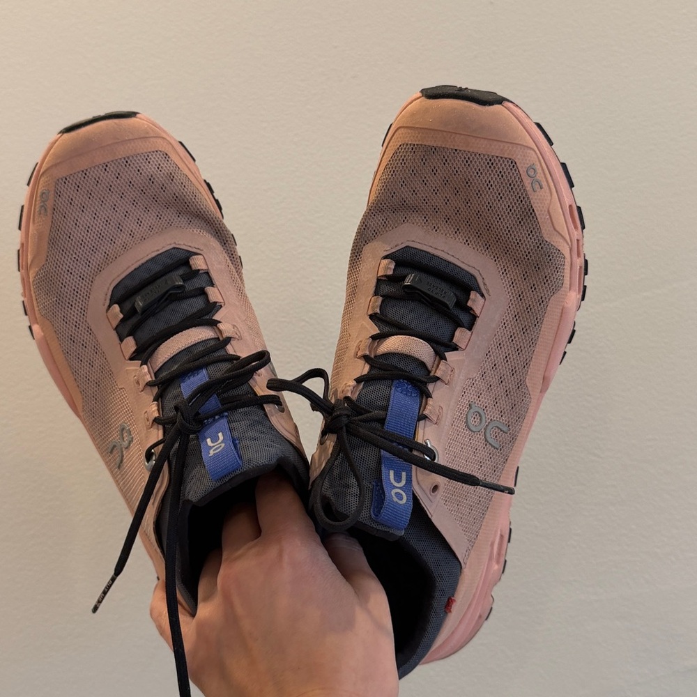 On Running Cloudrunner Pink and Navy Running Shoes - Picture 4 of 10